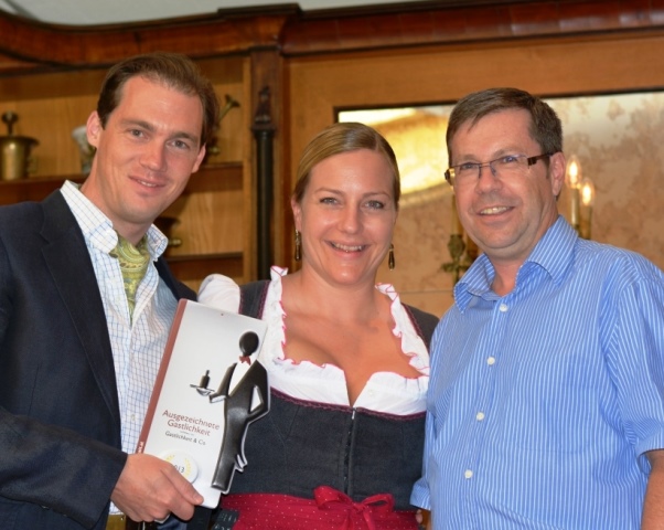 grüner Baum-ausgezeichnet